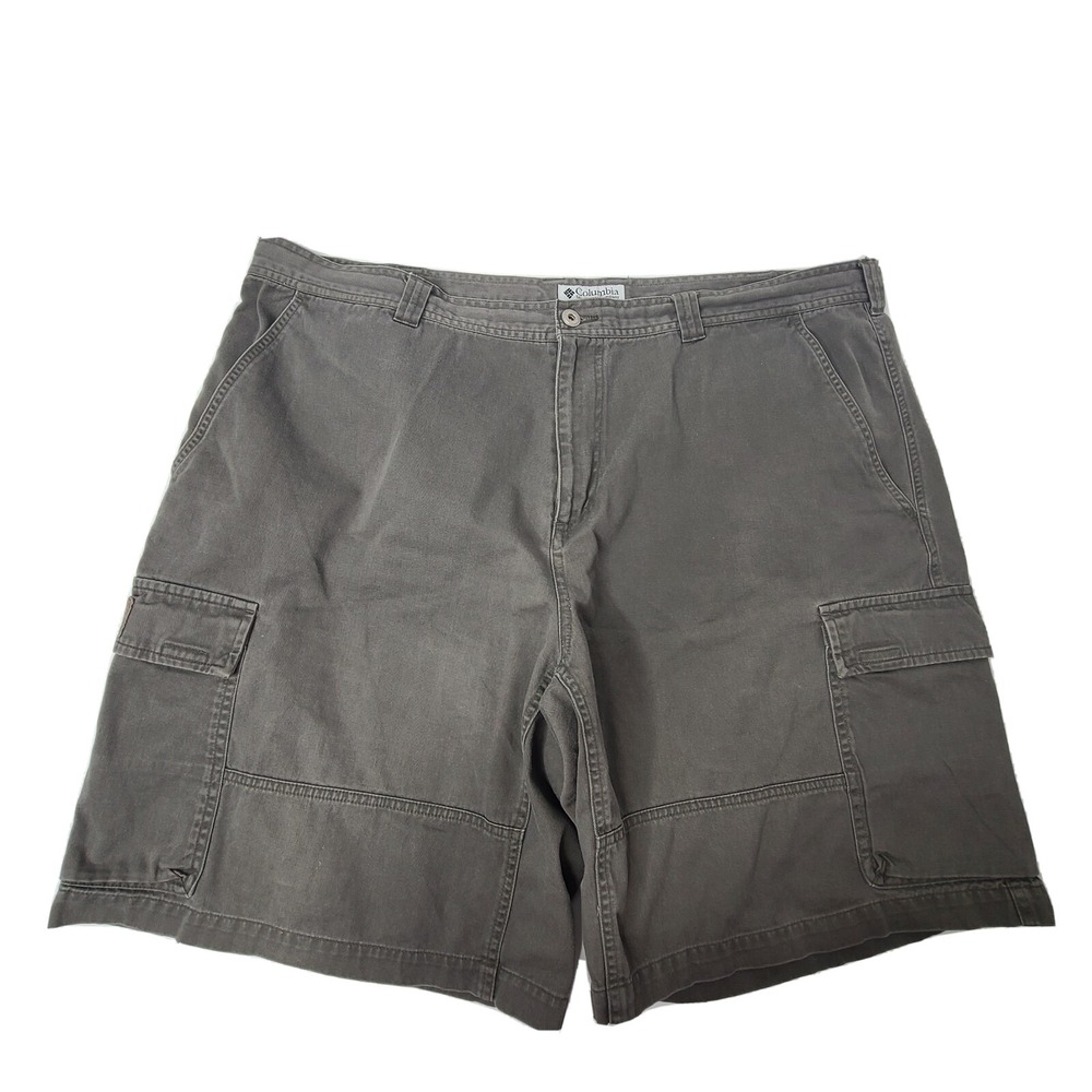 Columbia Men's Size 42 Flat Front Gray cotton Cargo Shorts 10" inseam EUC